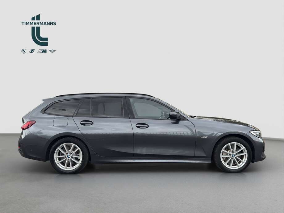BMW 330e (Bild 6/20)
