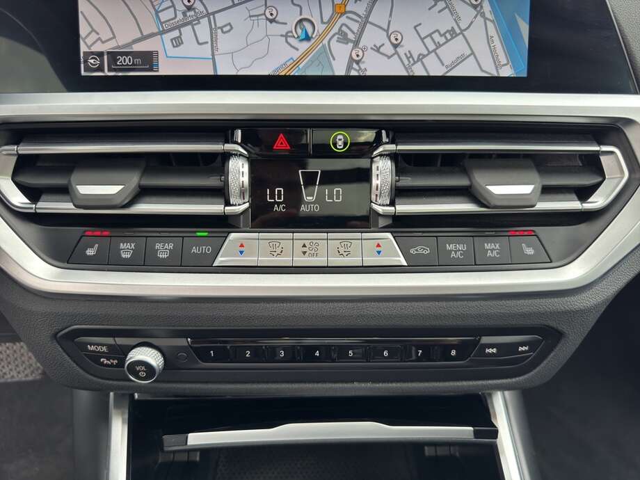 BMW 330e (Bild 18/20)