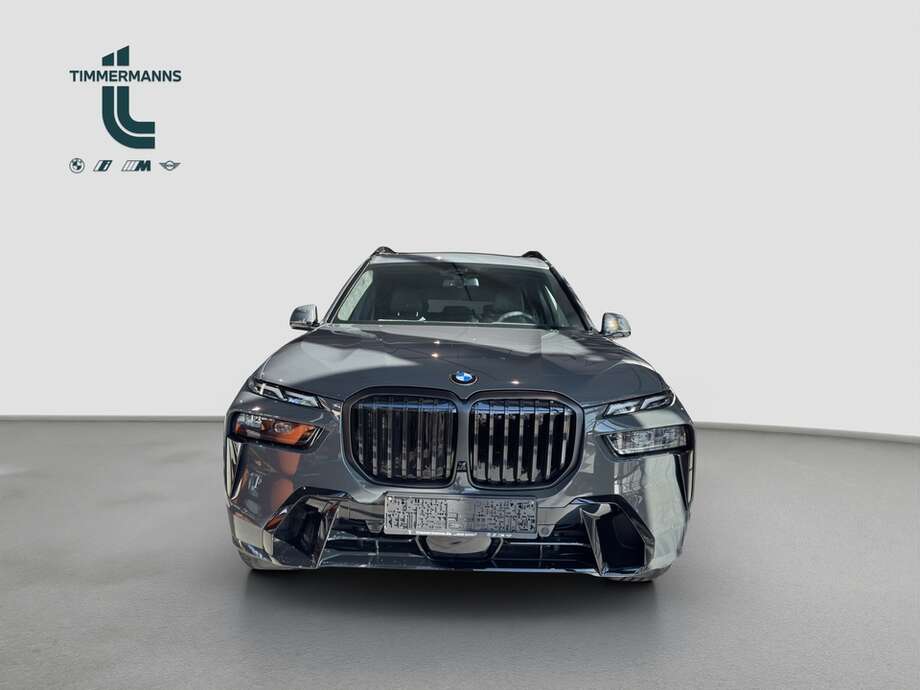 BMW X7 xDrive40d (Bild 8/16)