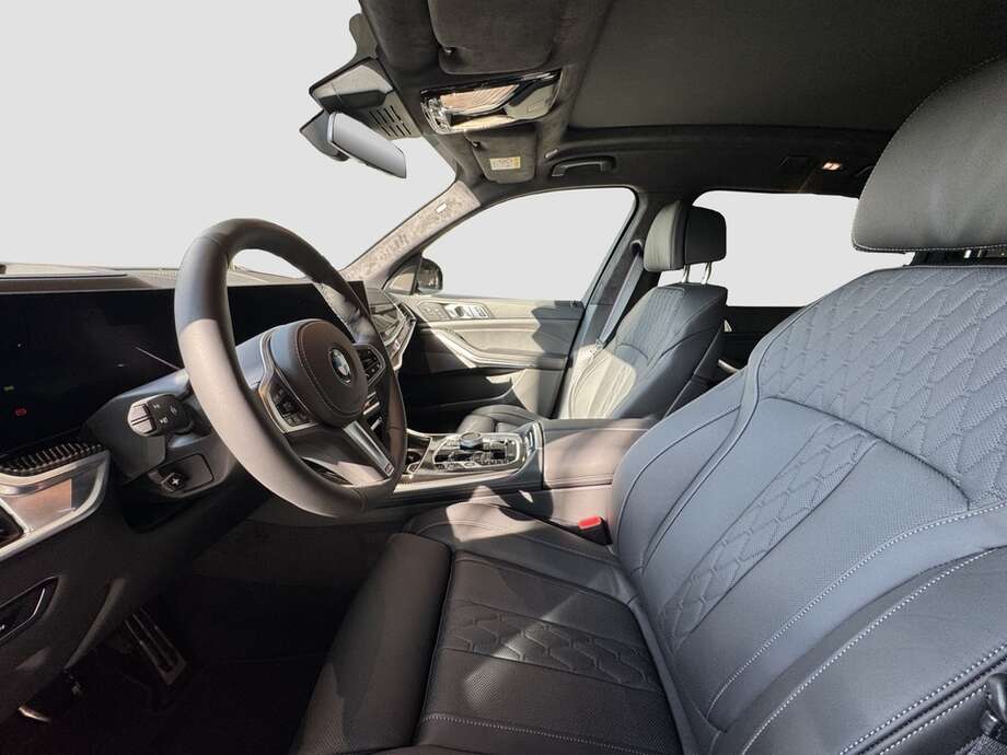 BMW X7 xDrive40d (Bild 10/16)