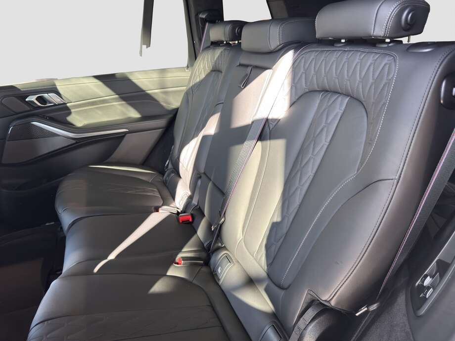 BMW X7 xDrive40d (Bild 14/16)