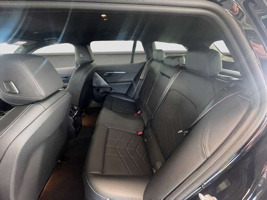 BMW 520d (Bild 13/16)