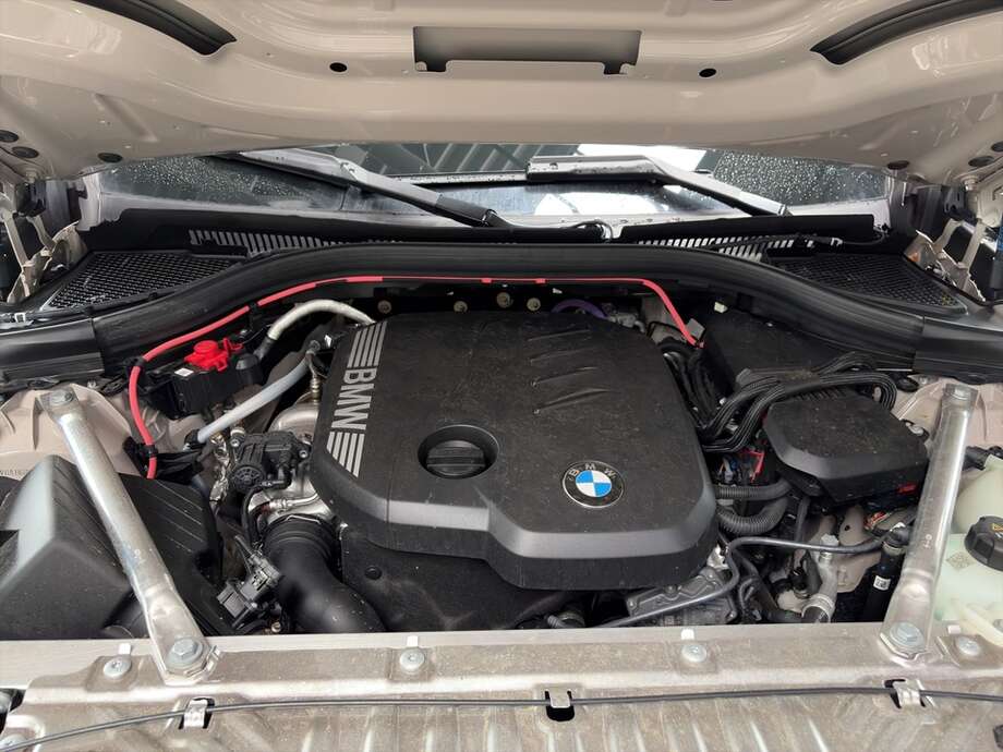 BMW X3 (Bild 22/23)