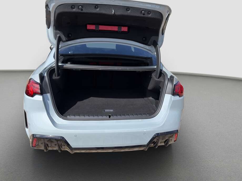 BMW 220 Gran Coupé (Bild 16/17)