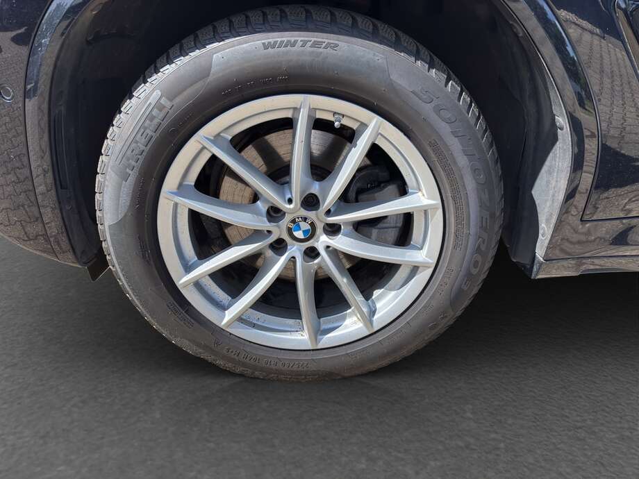 BMW X3 (Bild 8/17)