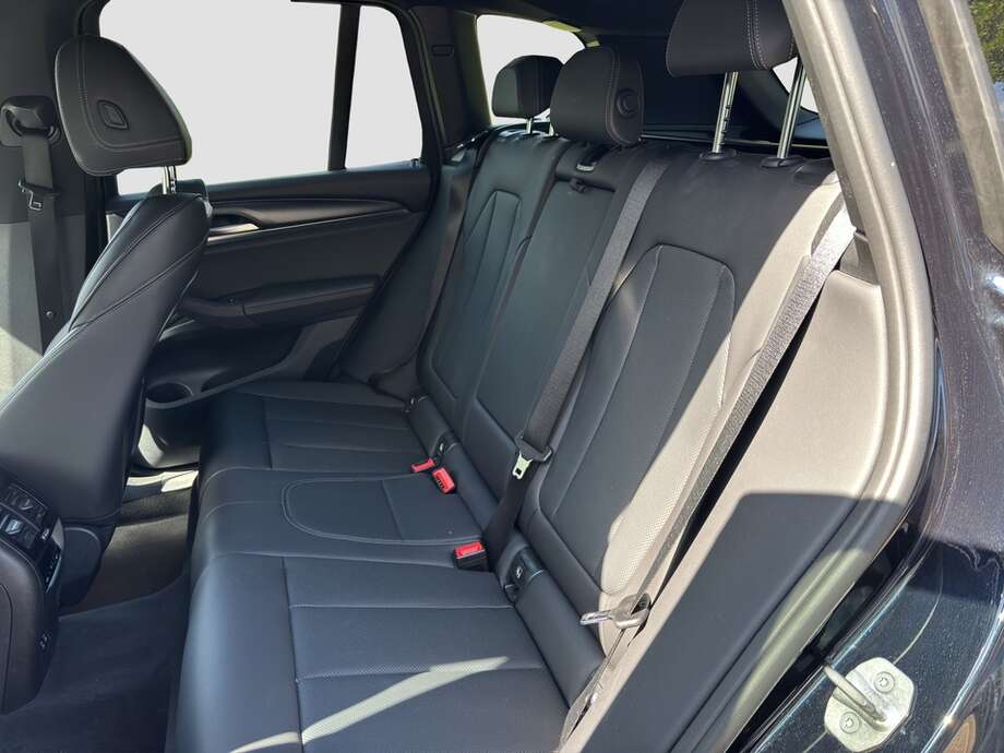 BMW X3 (Bild 12/17)