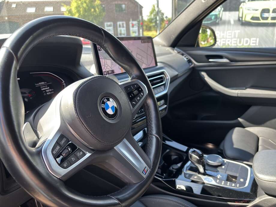 BMW X3 (Bild 16/17)