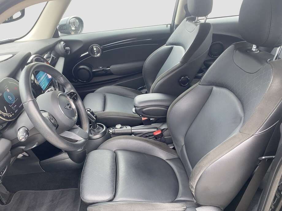 MINI Cooper (Bild 10/16)