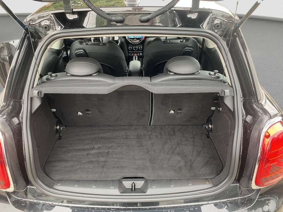 MINI Cooper (Bild 15/16)