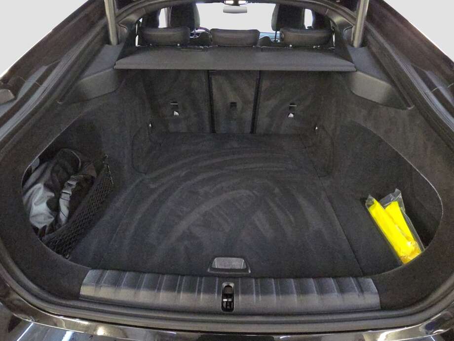 BMW i4 (Bild 15/19)