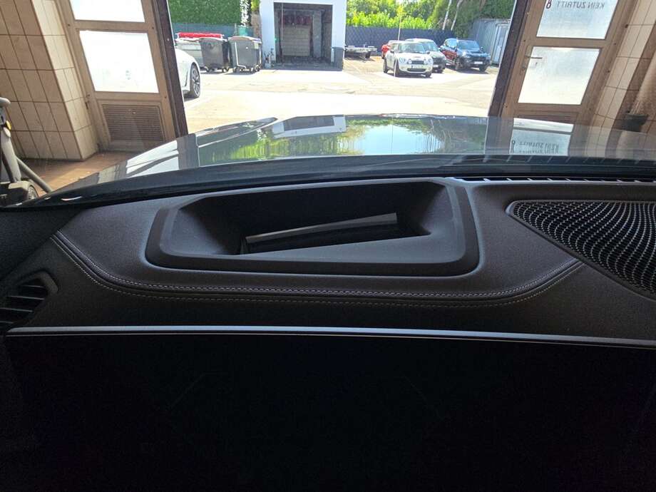 BMW i4 (Bild 18/19)