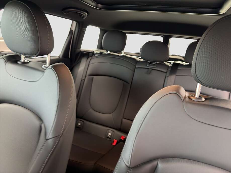 MINI Cooper Clubman (Bild 14/16)