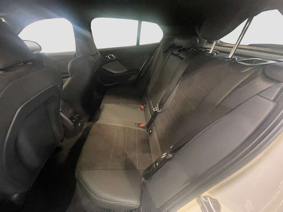 BMW 120 (Bild 14/18)