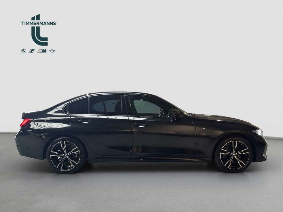 BMW 320 xDrive (Bild 6/15)