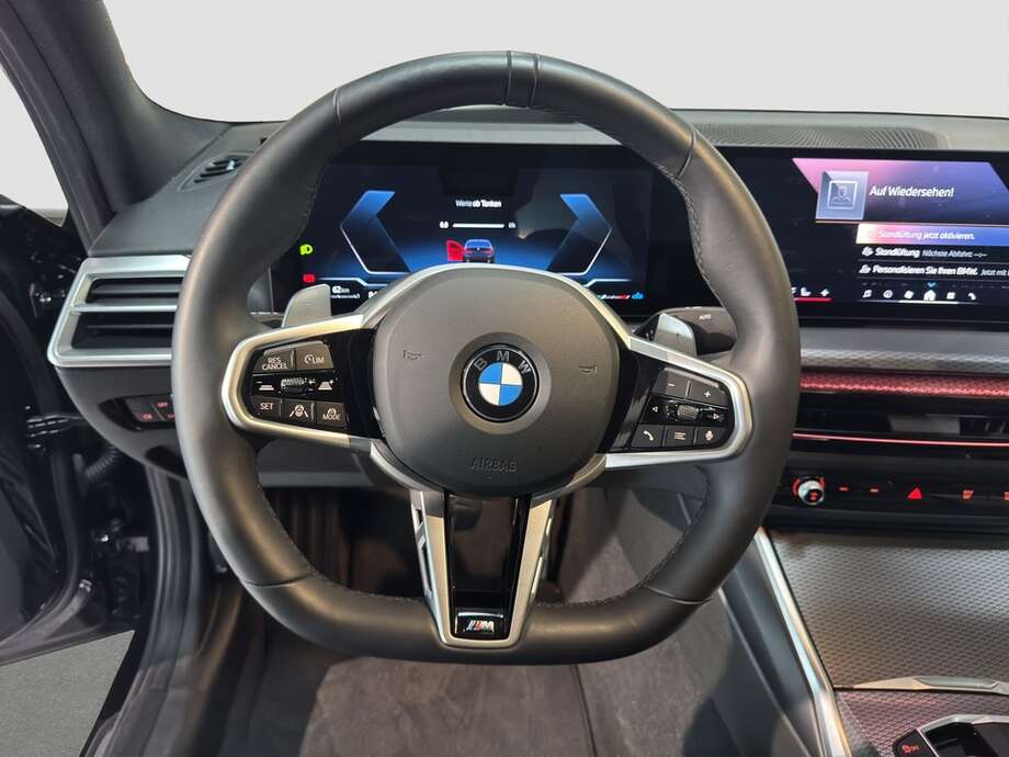 BMW 320 xDrive (Bild 11/15)
