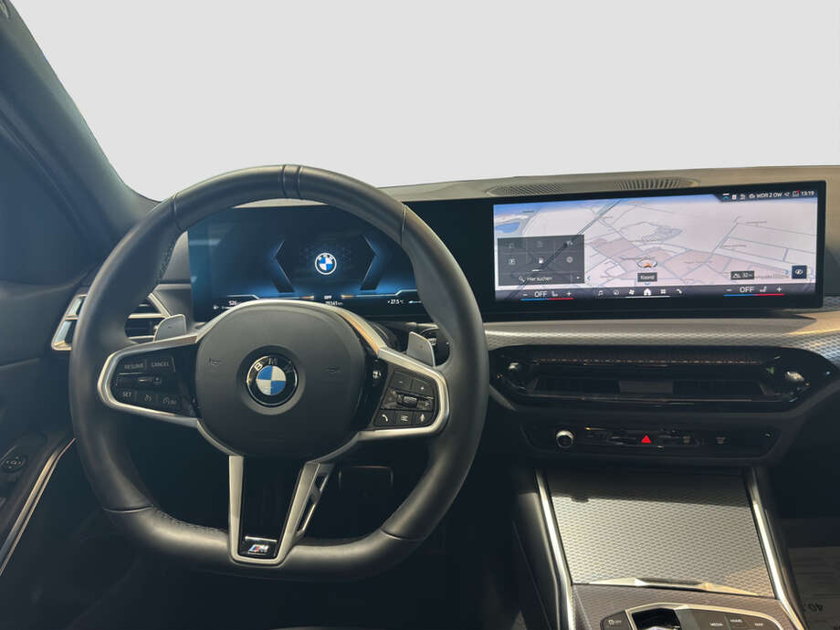 BMW 320d (Bild 11/16)