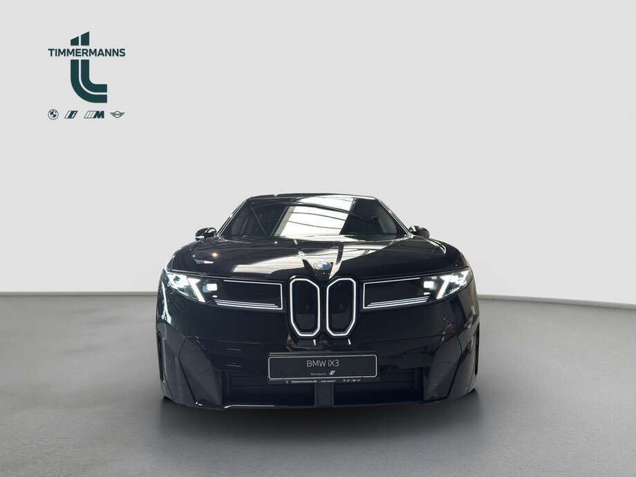 BMW iX3 (Bild 8/17)