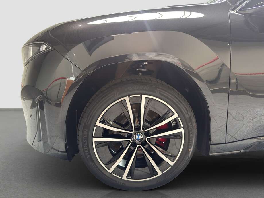 BMW iX3 (Bild 9/17)