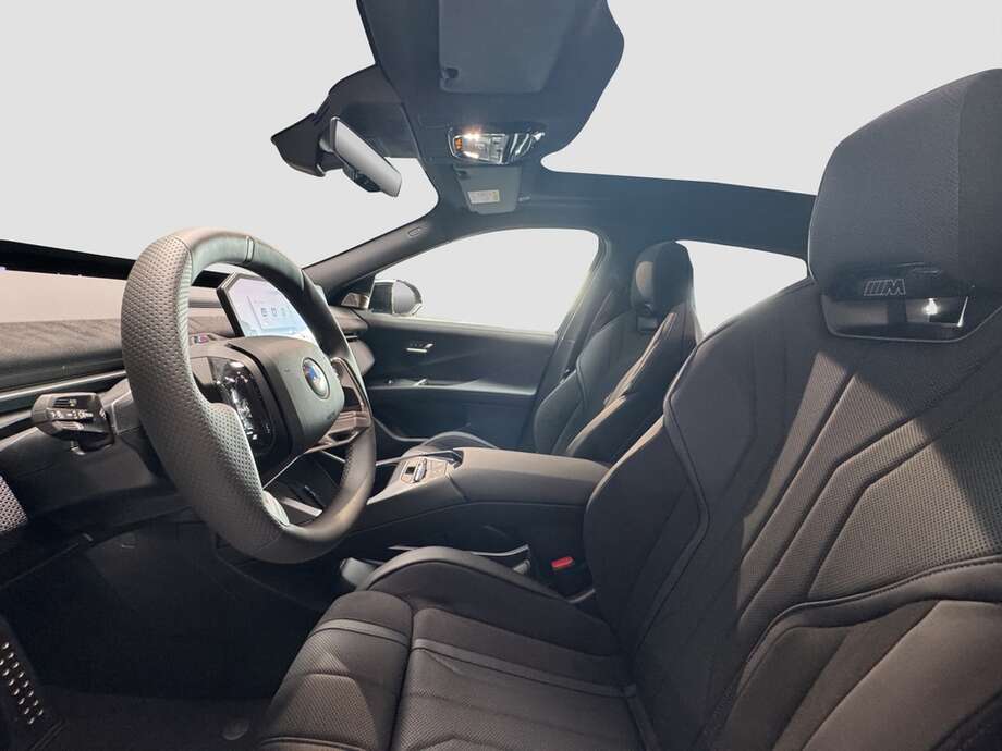 BMW iX3 (Bild 10/17)