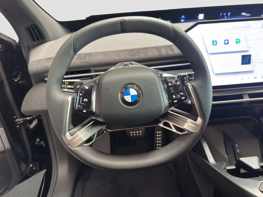 BMW iX3 (Bild 12/17)