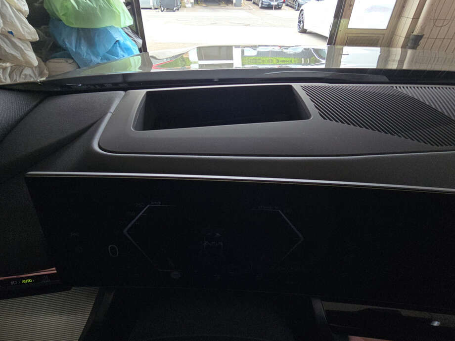 BMW i5 eDrive40 Touring (Bild 15/17)