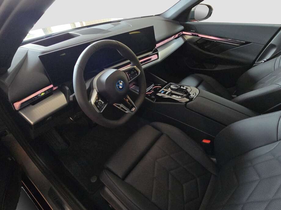 BMW i5 eDrive40 Touring (Bild 10/18)