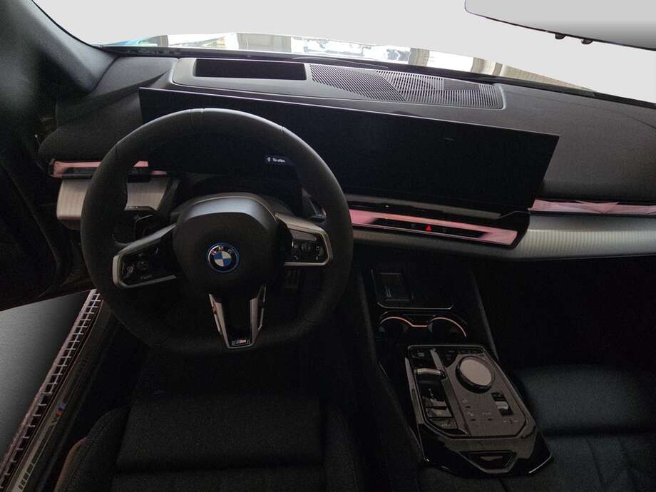 BMW i5 eDrive40 Touring (Bild 13/18)