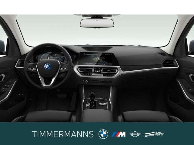 BMW 330 (Bild 5/6)