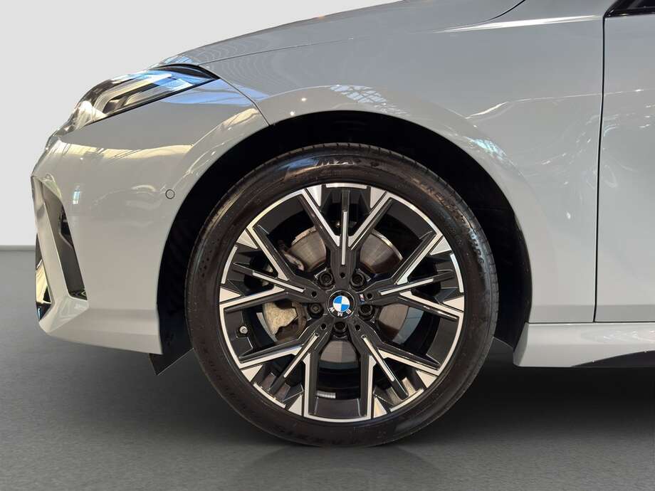 BMW 116 (Bild 11/23)