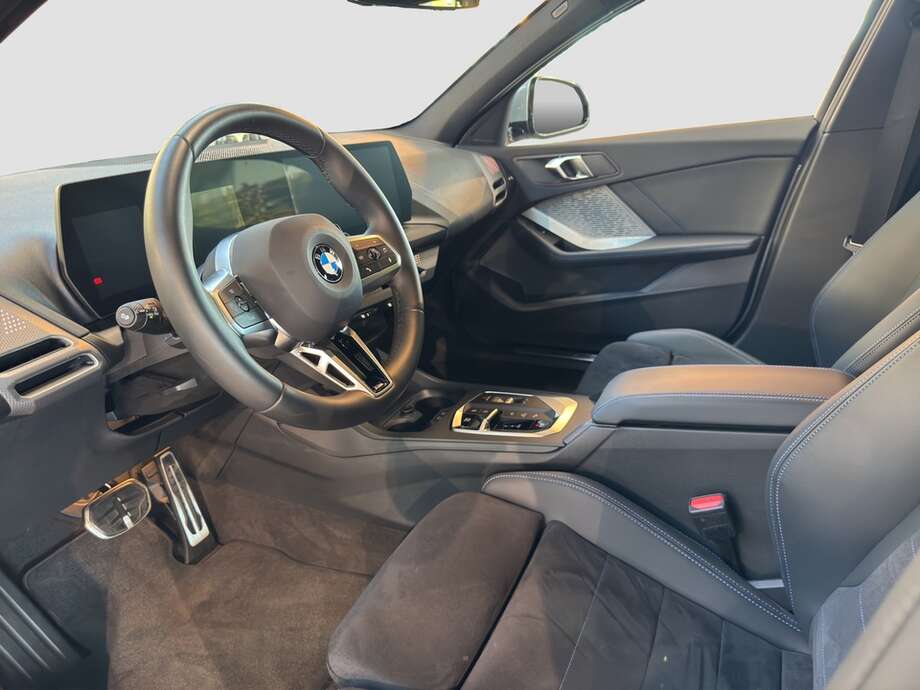 BMW 116 (Bild 12/23)