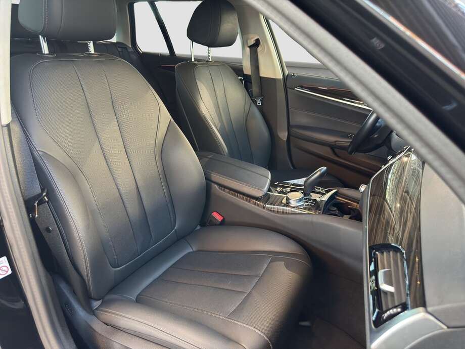 BMW 520 (Bild 16/21)