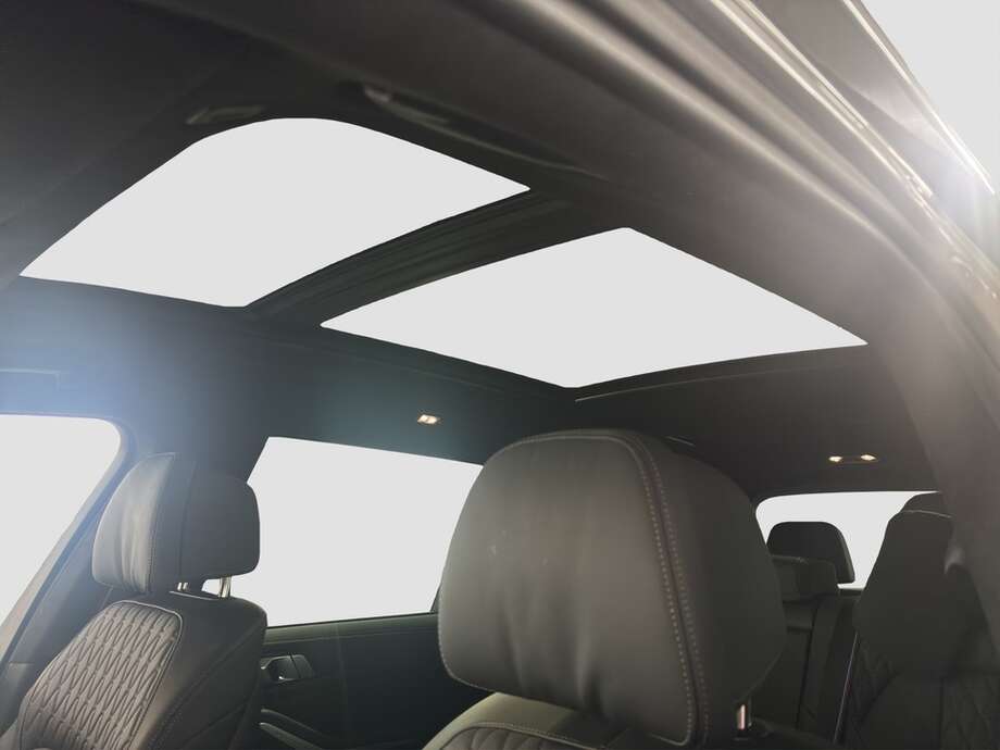 BMW X7 (Bild 11/21)