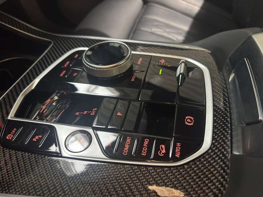 BMW X7 (Bild 20/21)