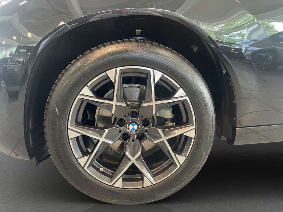 BMW X3 (Bild 9/14)