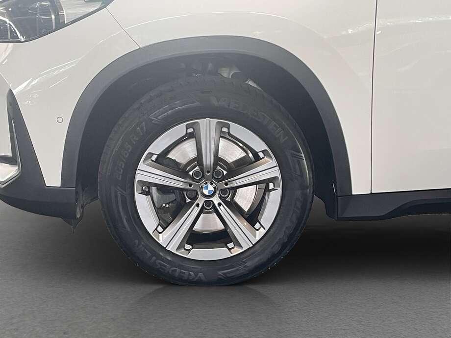 BMW X1 (Bild 10/15)