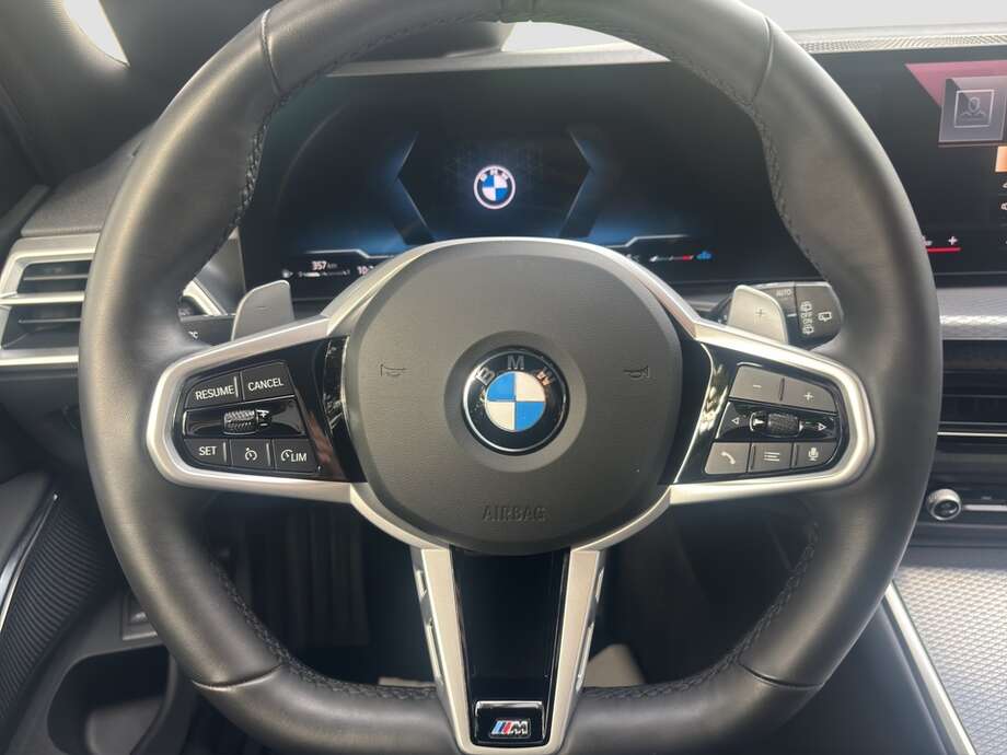 BMW 320 (Bild 12/16)