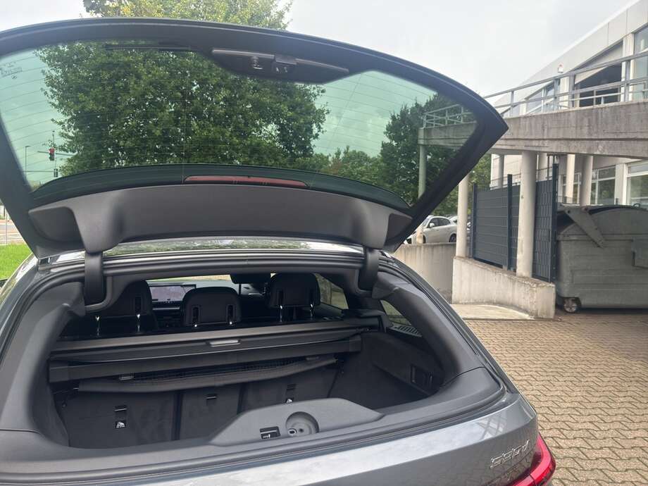 BMW 320 (Bild 16/16)