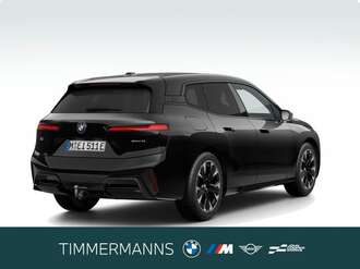 BMW iX (Bild 2/6)