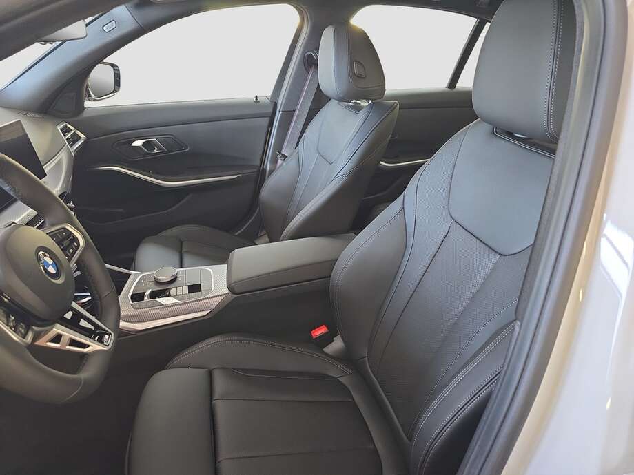 BMW 320 (Bild 11/19)
