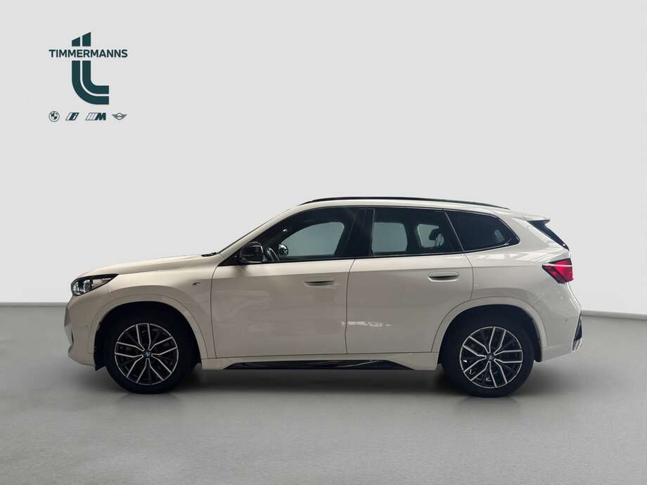 BMW iX1 (Bild 2/15)
