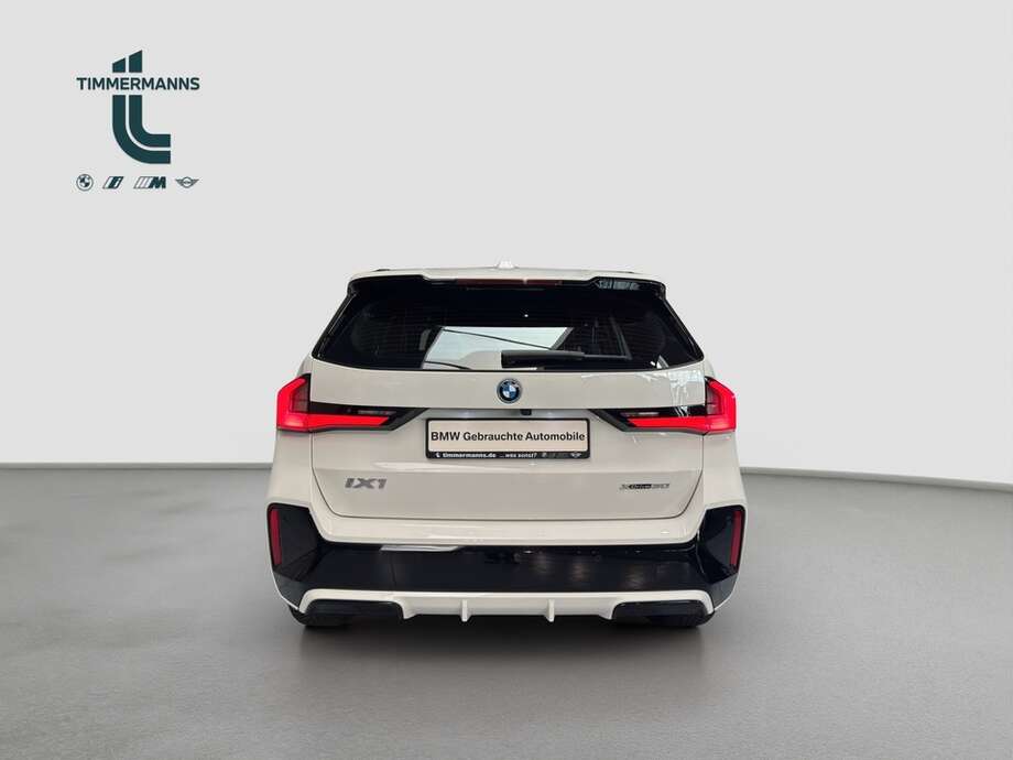 BMW iX1 (Bild 5/15)