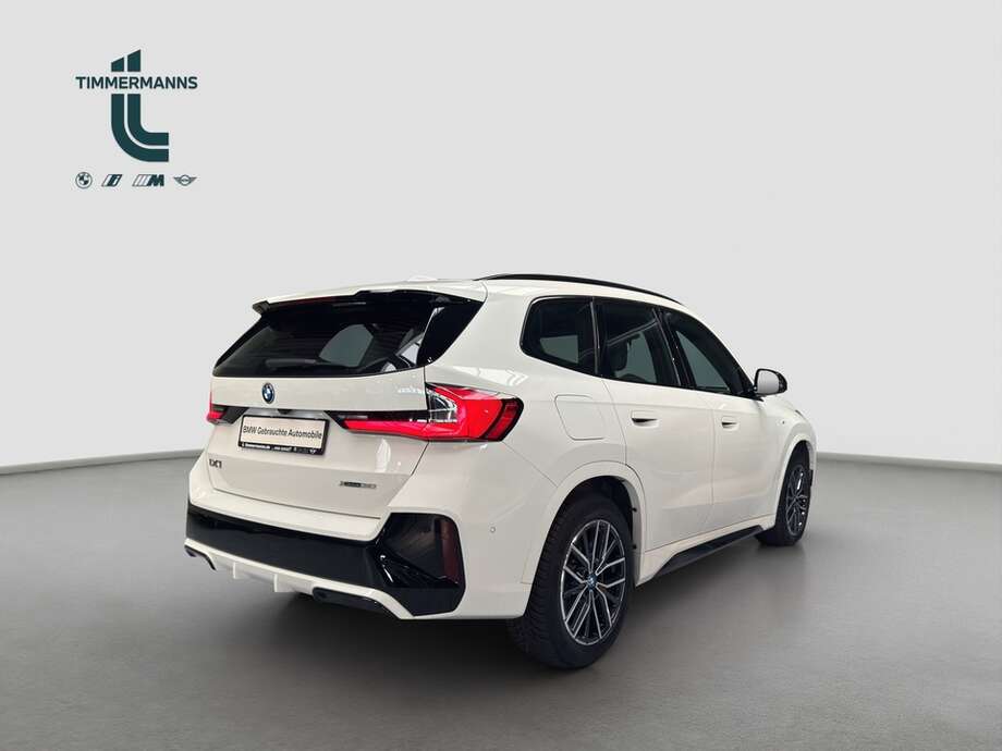 BMW iX1 (Bild 6/15)