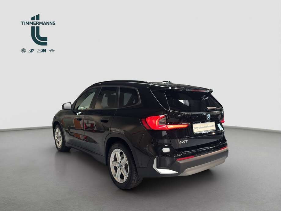 BMW iX1 (Bild 4/16)