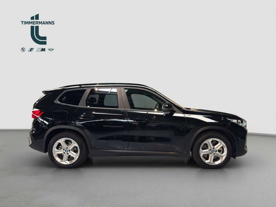 BMW iX1 (Bild 7/16)