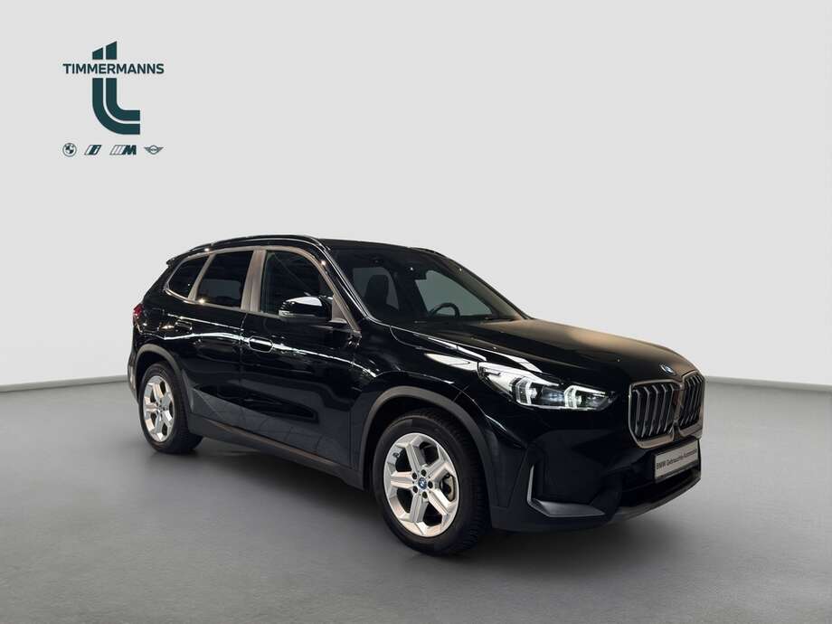 BMW iX1 (Bild 8/16)