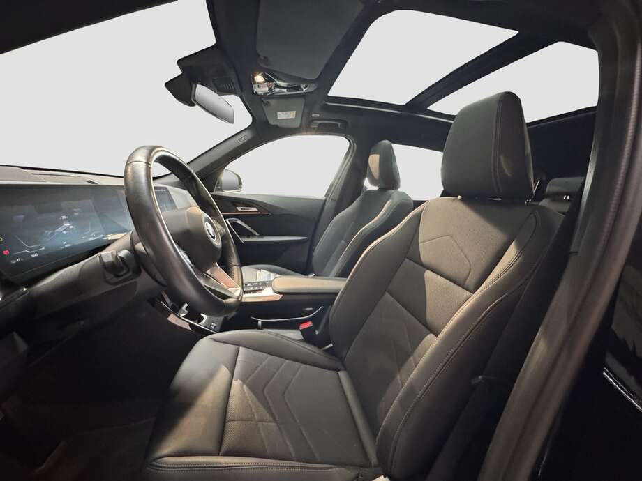 BMW iX1 (Bild 11/16)