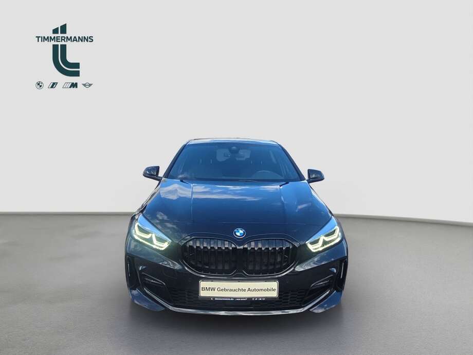 BMW 118 (Bild 8/18)