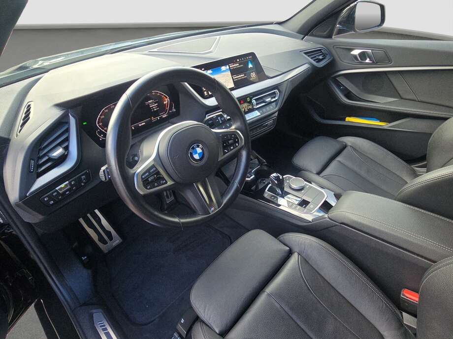 BMW 118 (Bild 10/18)