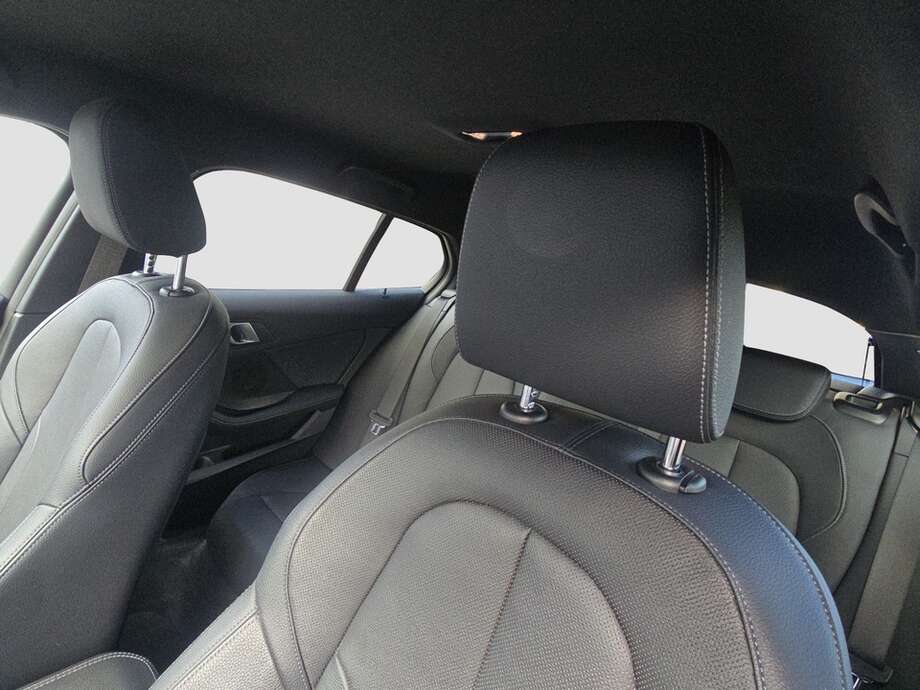 BMW 118 (Bild 11/18)