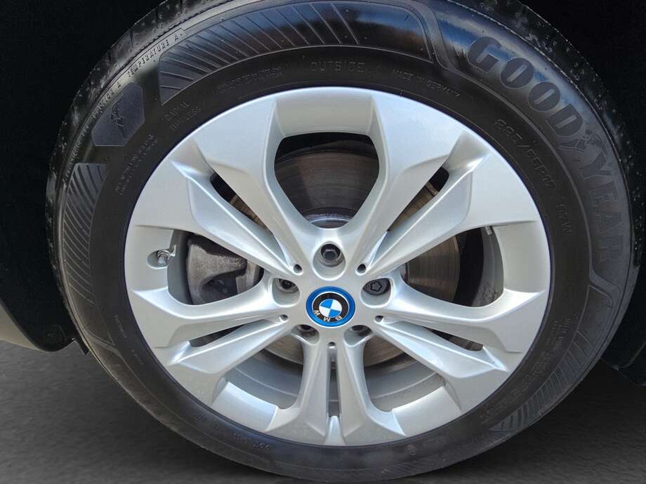 BMW X1 (Bild 9/18)